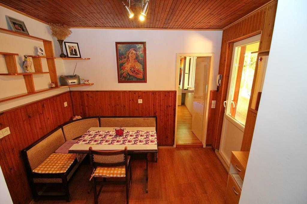 קורצולה Apartmans And Rooms Dunjini Dvori מראה חיצוני תמונה